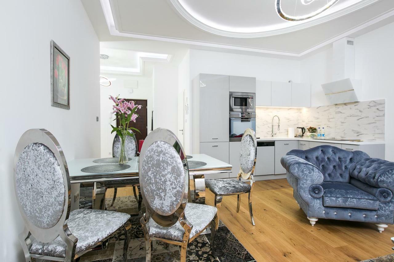 Old Town Cristal Apartment By Otium Krakow Exterior photo